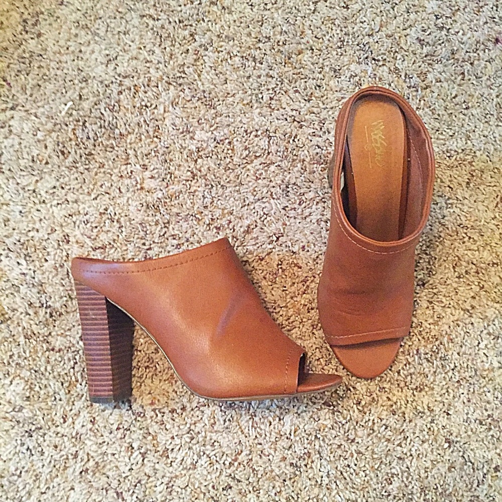 Super Cute Brown Mules!!